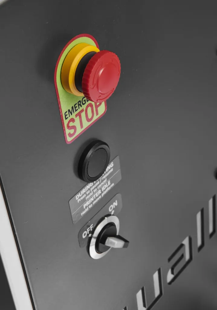 Emergency stop button with main switch
